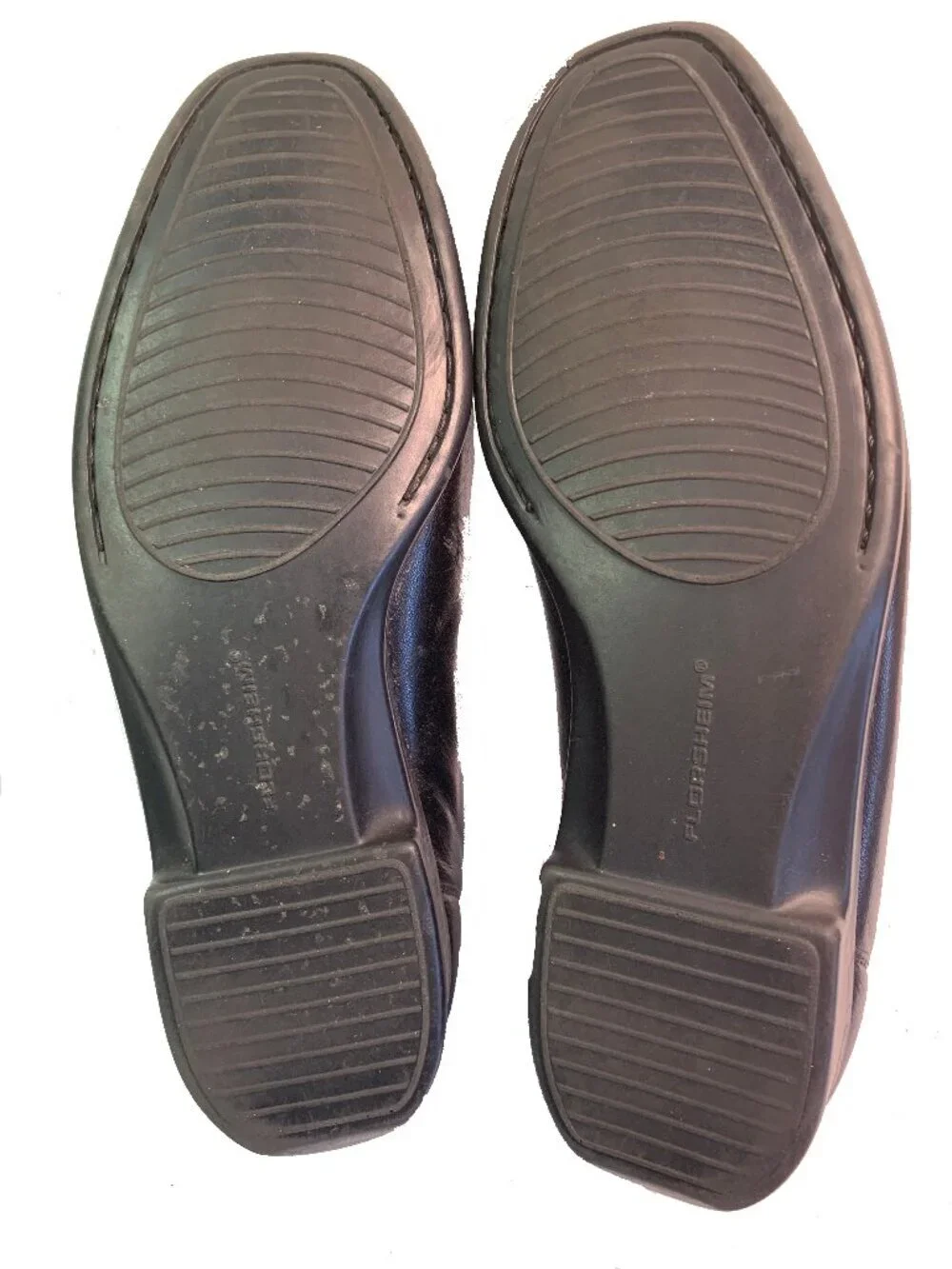 Mens size 9.5 D. Florsheim dress shoes